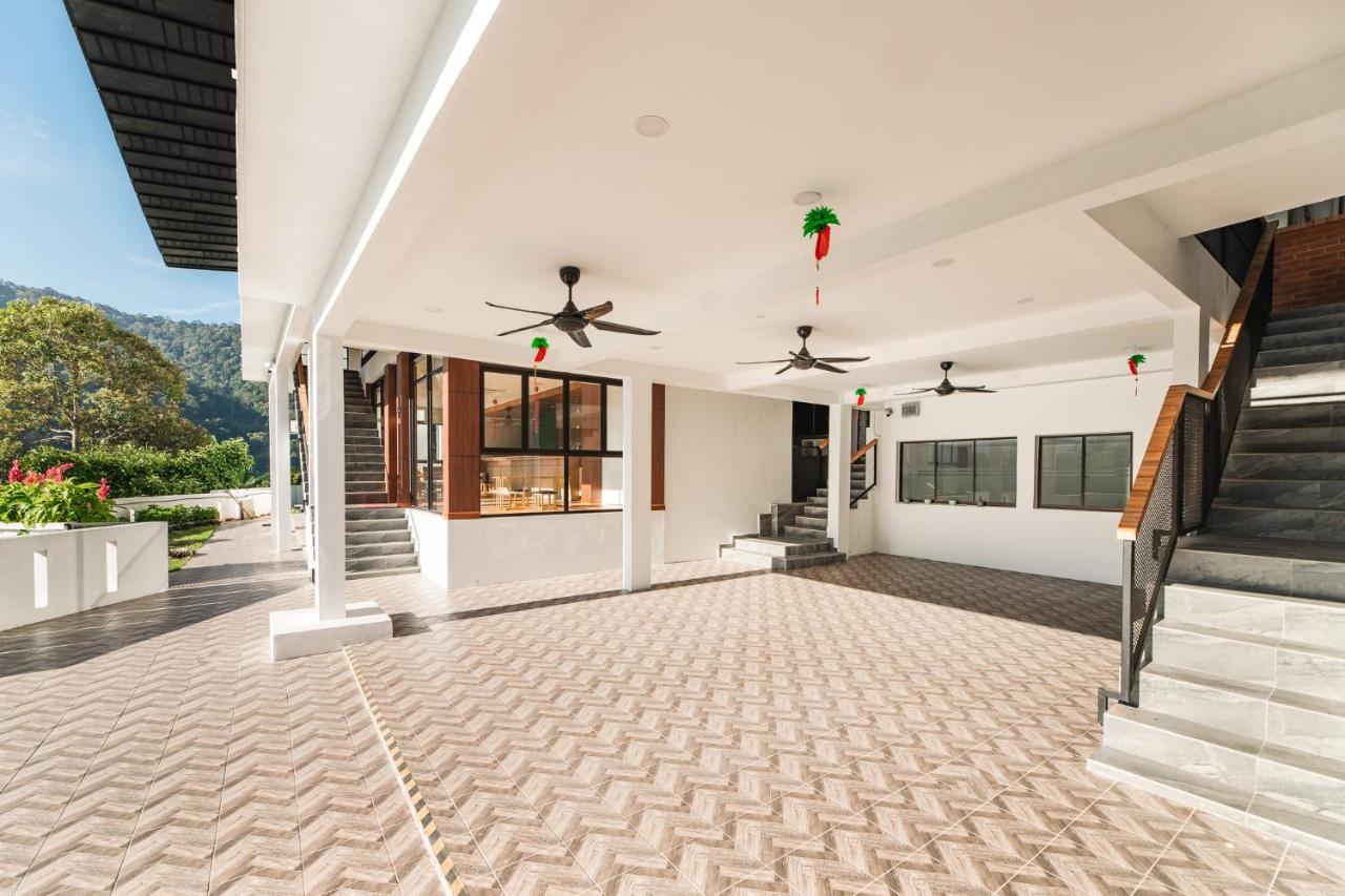 Ellin Forest Karaoke & Pool Resort Bukit Tinggi Bentong Exterior foto