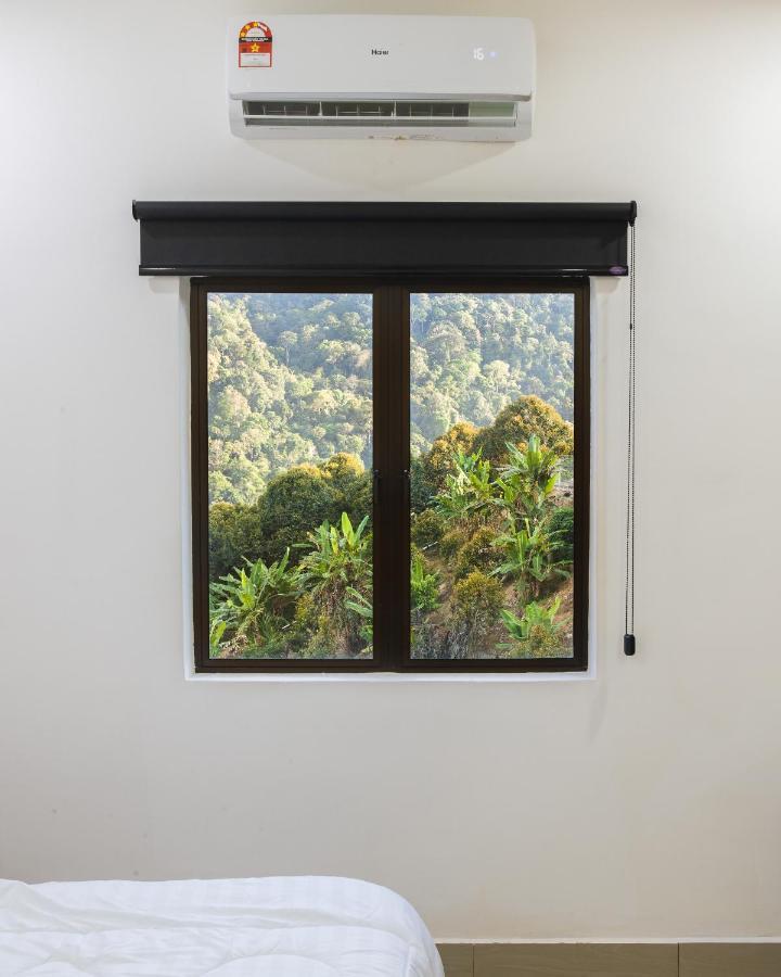 Ellin Forest Karaoke & Pool Resort Bukit Tinggi Bentong Exterior foto